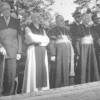 Inauguration du Memorial Canadien Général Vanier et Mgr Roncalli entourent Dom Achille