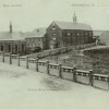 1890 nouveau mur de clôture, en ayant gardé une partie de l'ancien mur