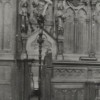 1898 : la crosse à la stalle de l'abbé dans la nouvelle église