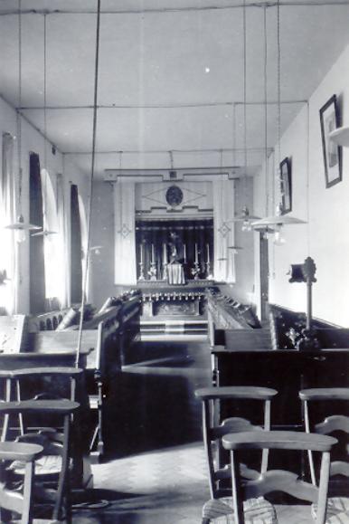 1918 : chapelle provisoire dans le réfectoire de l'hôtellerie